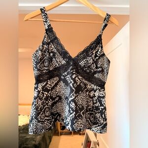 Heartloom Black and White Patterned Lace Chemise